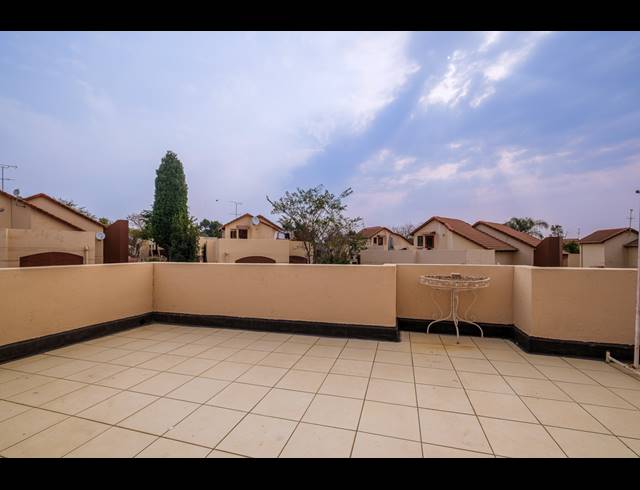 2 BEDROOM APARTMENT FOR SALE IN BROMHOF